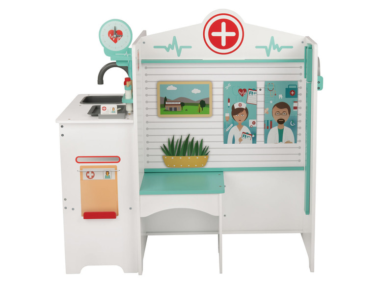 Playtive Drevená lekárska ambulancia Playtive